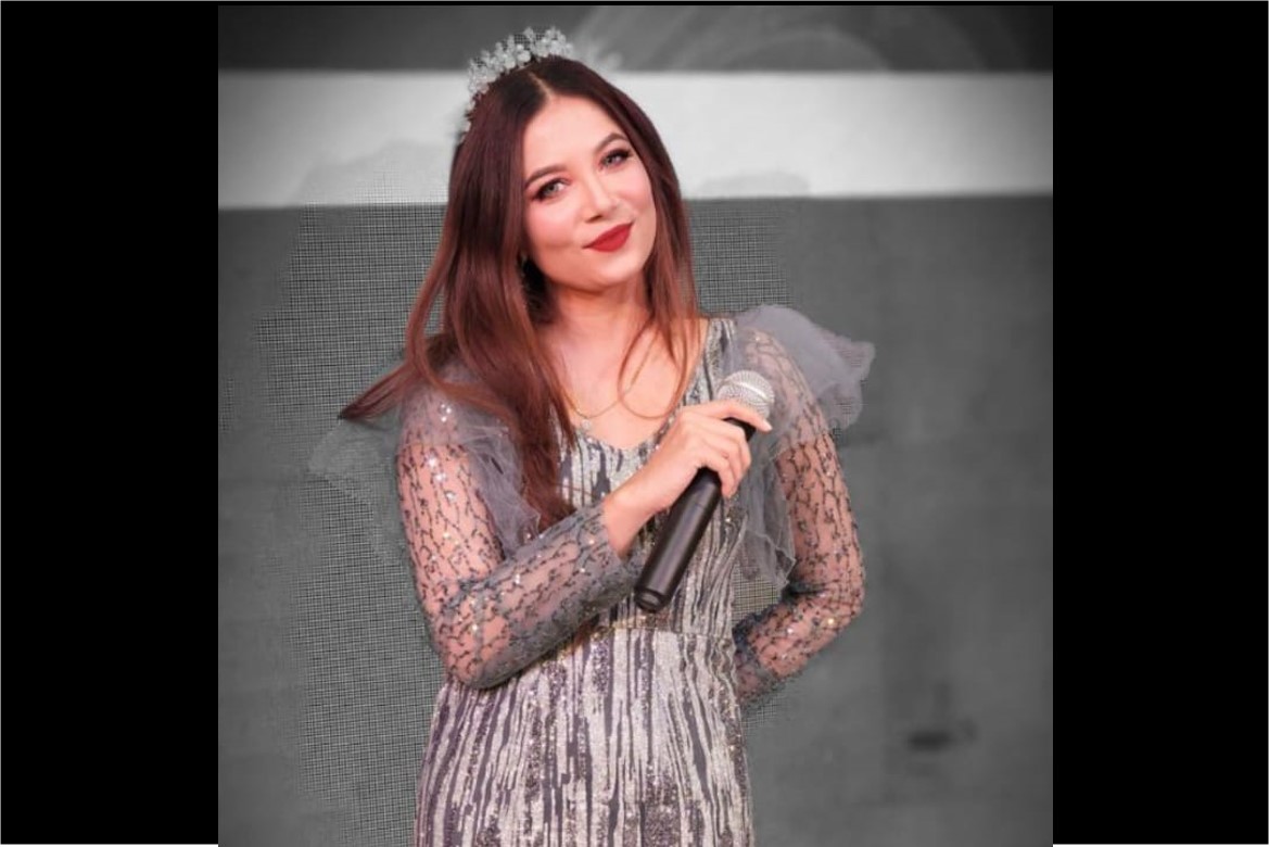 professional event hostess in gandhinagar